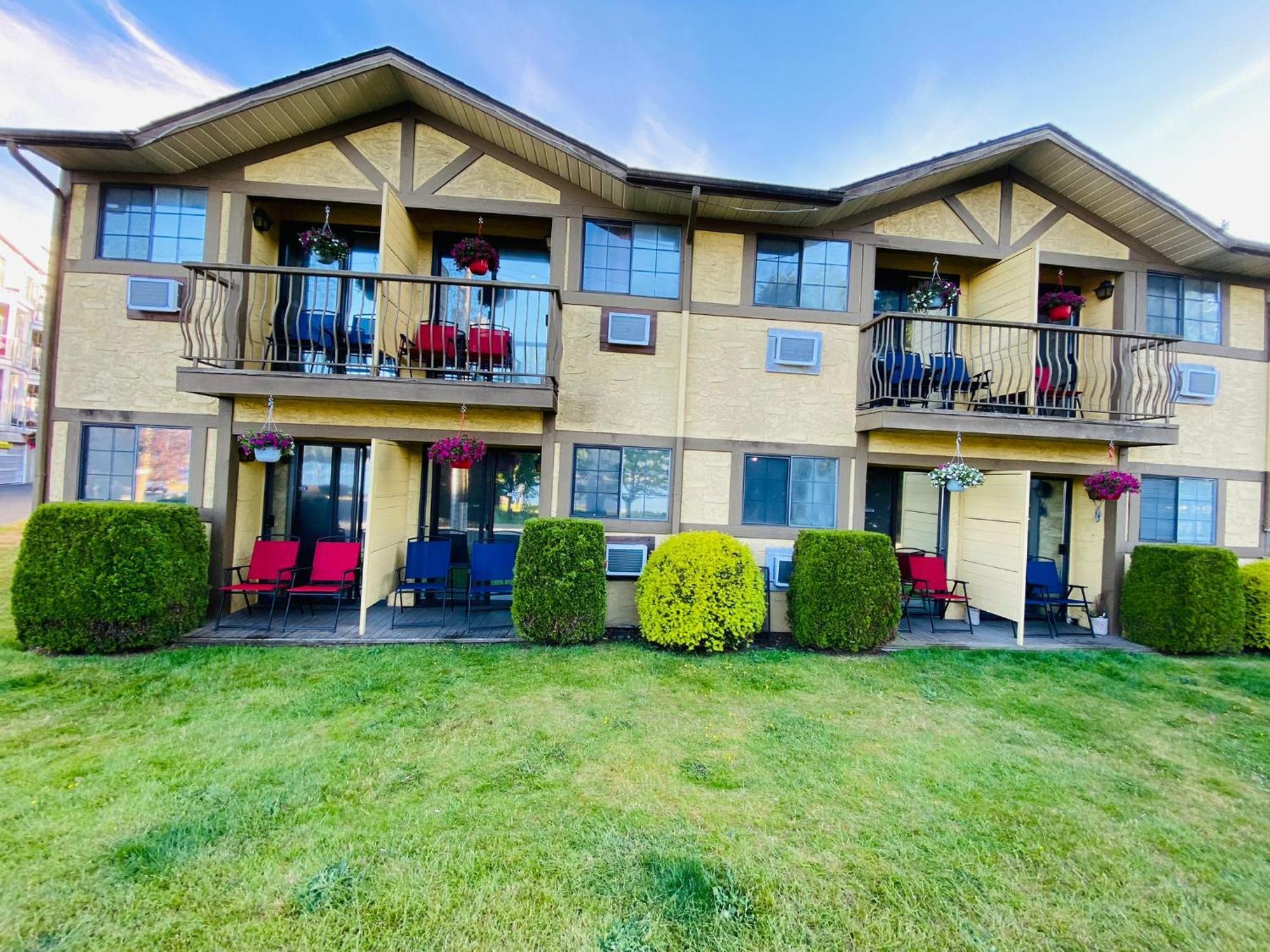 Wessex Inn By The Sea Cowichan Bay Exterior foto